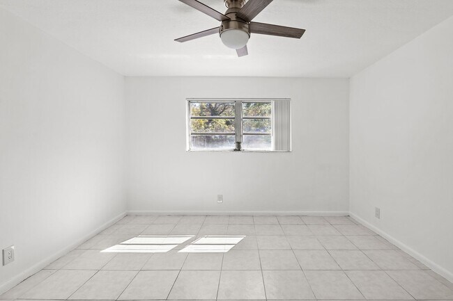 Interior Photo - The Bicycle Club