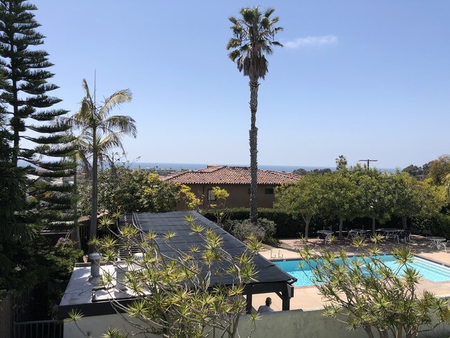 Foto del edificio - 736 Gould Ave