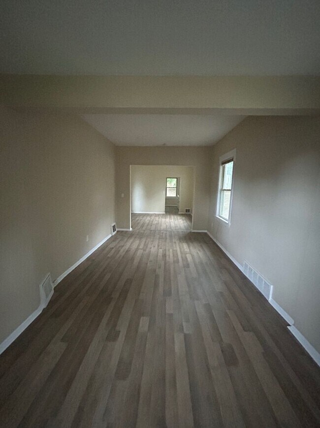 Foto del edificio - 10709 Fidelity Ave