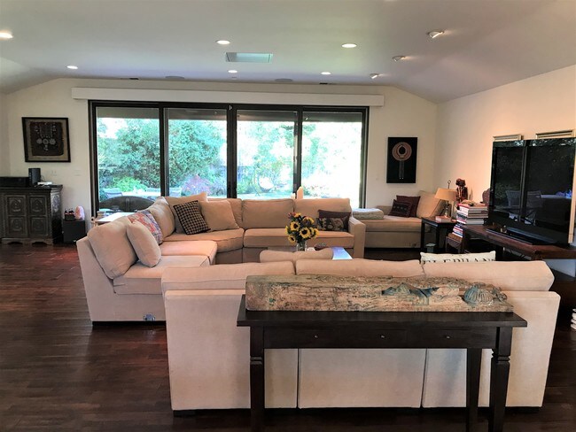 Building Photo - 1428 Brookmill Rd