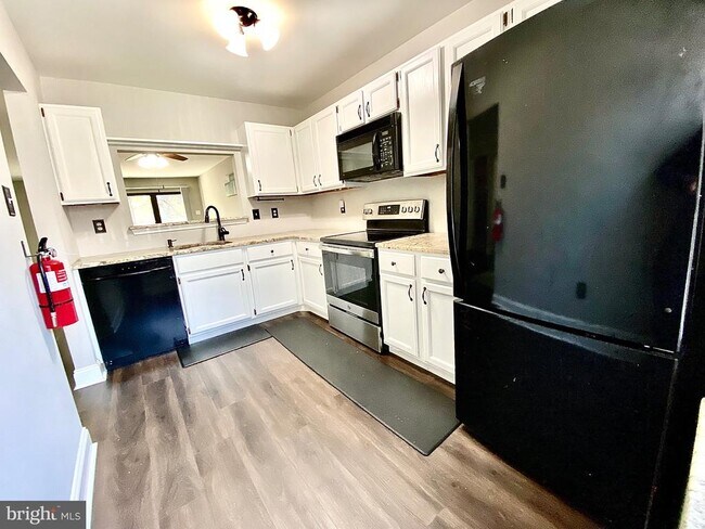 Building Photo - 803 Chesterwood Ct