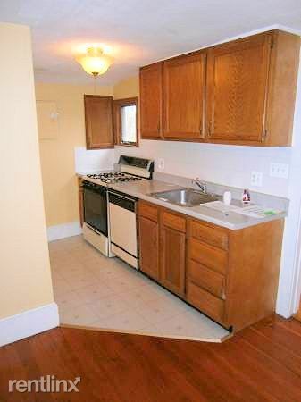 Building Photo - 128 Whiting St