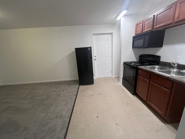 Foto del edificio - 385 Holly St NW