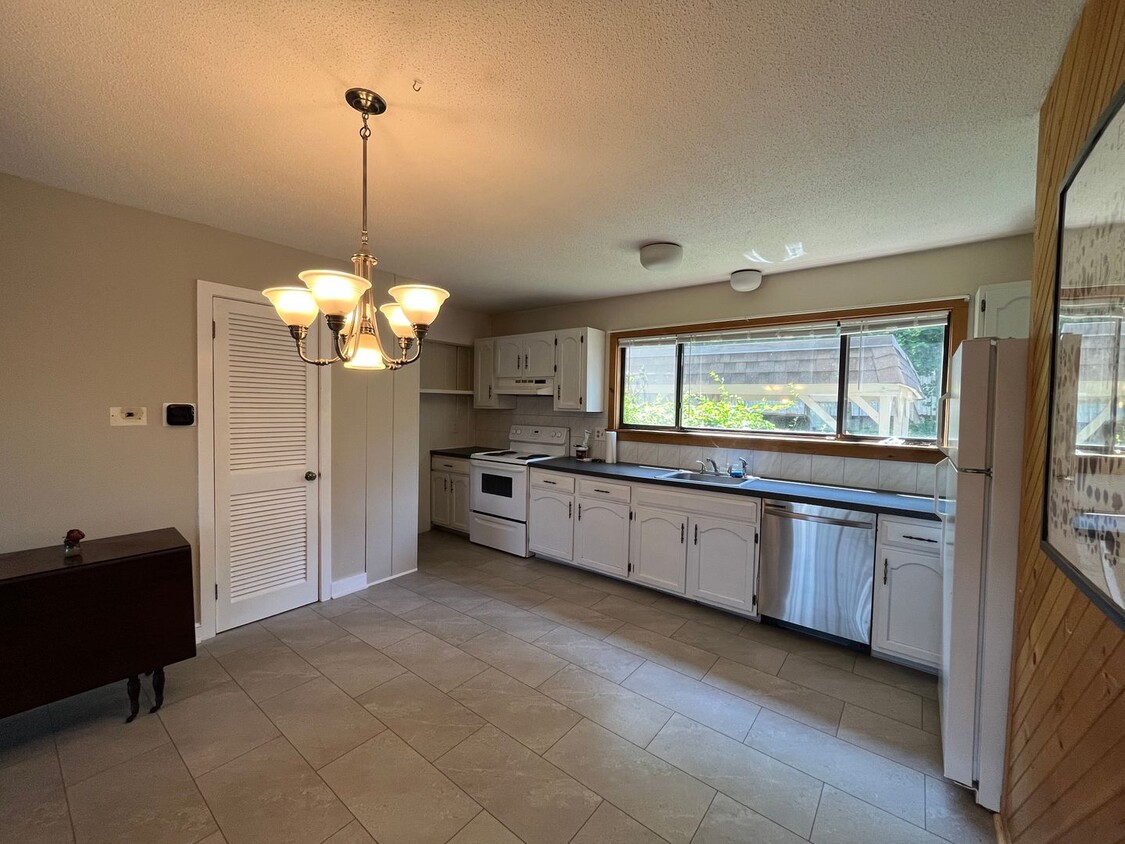 3 Pebblestone Cir, Suffield, CT 06078 House Rental in Suffield, CT