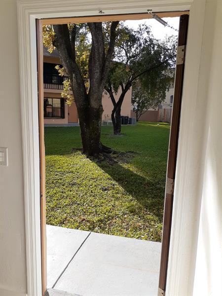 Foto del edificio - 2735 W 66th St