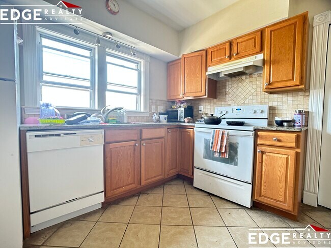 Building Photo - 25 Monastery Rd