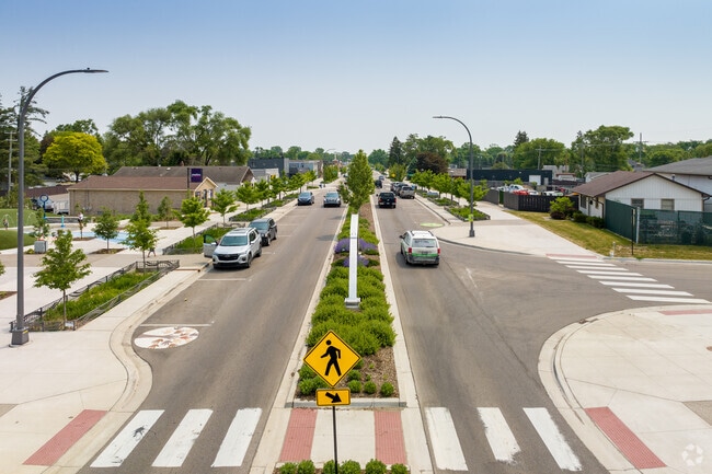 East Auburn Road in Rochester Hills Brookland Park neighborhood.