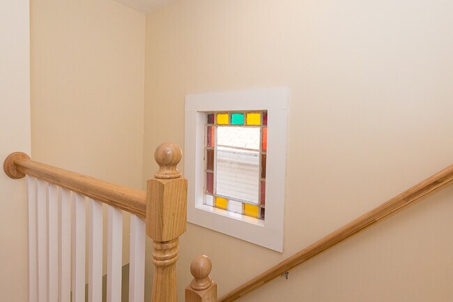 Building Photo - 9 Rock Valley Ave