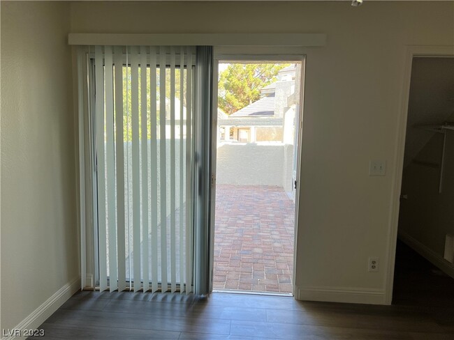 Foto del edificio - 8901 Antioch Way