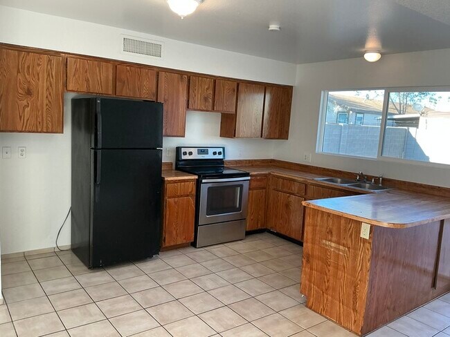 Foto del edificio - 513 N 69th Ave