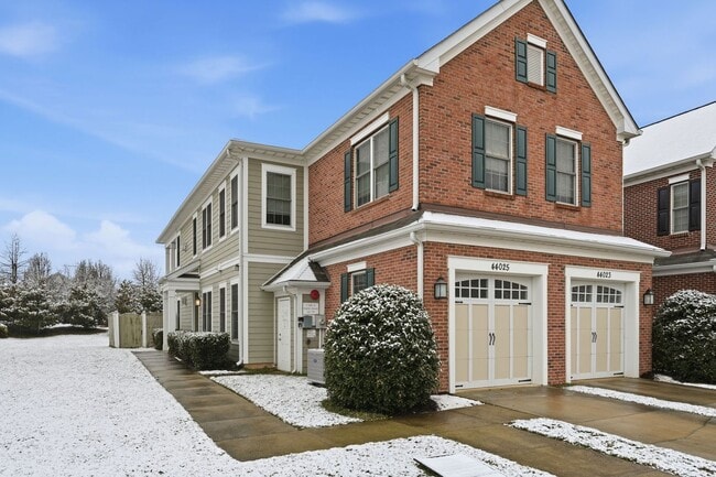 Welcome to your new home at The Villas at Eastgate! - Welcome to your new home at The Villas at Eastgate!