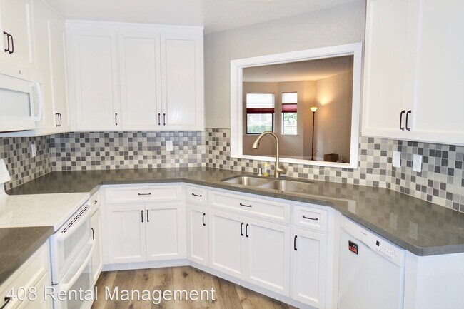Building Photo - 2 br, 2.5 bath House - 983 La Mesa Terrace #C