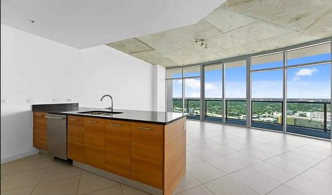 Building Photo - 3301 NE 1st Ave