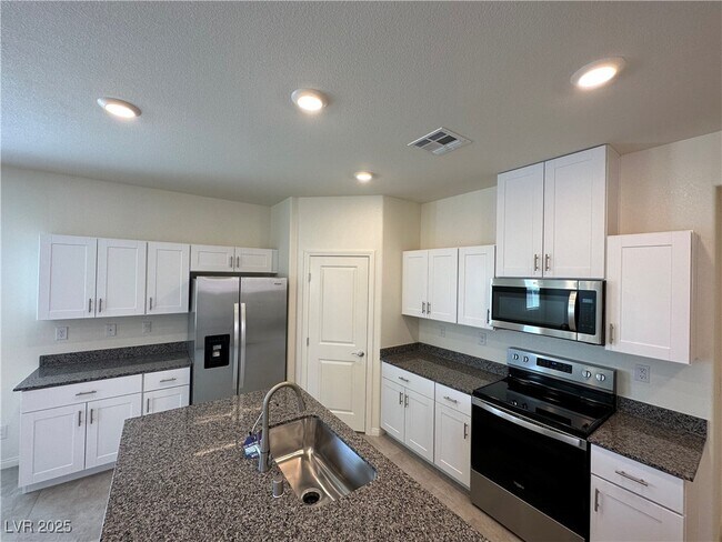 Foto del edificio - 1621 Pinedale St