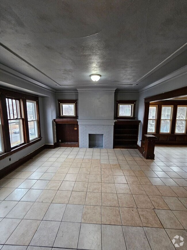 Building Photo - 3045-3047 N 39th St. (Duplex)