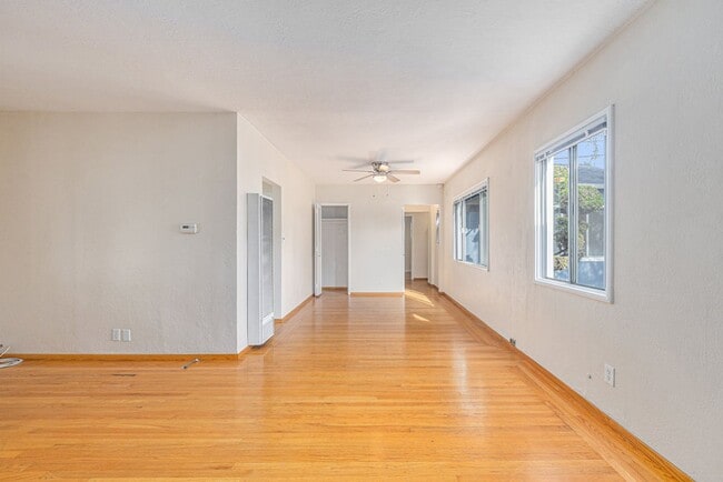 Building Photo - 3125 Fernside Blvd