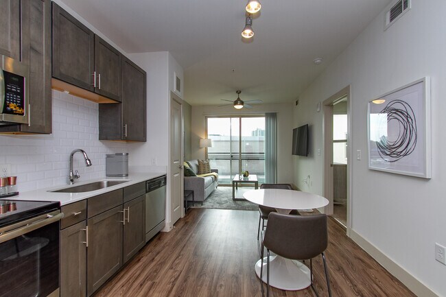 Foto del edificio - 707 Park Ave NE