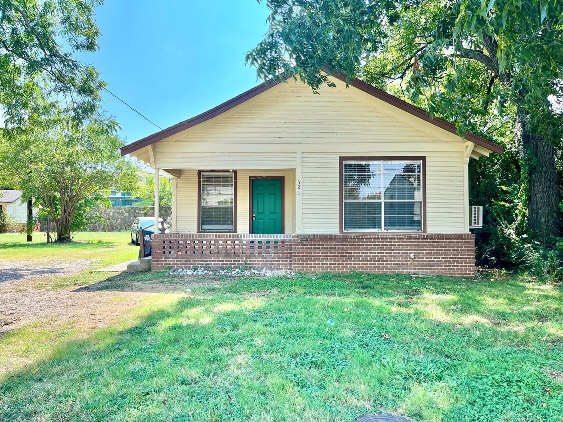 Foto principal - 521 W Collins St