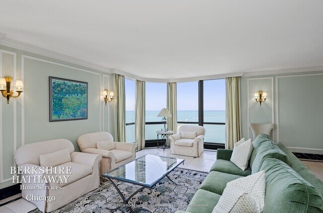 Foto del edificio - 990 N Lake Shore Drive