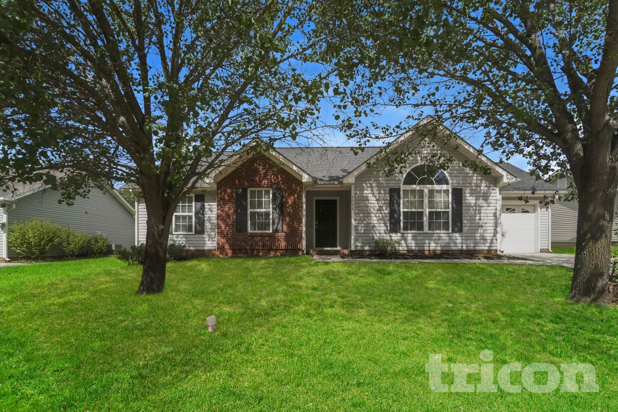 Foto principal - 6028 Derek Christopher Ct