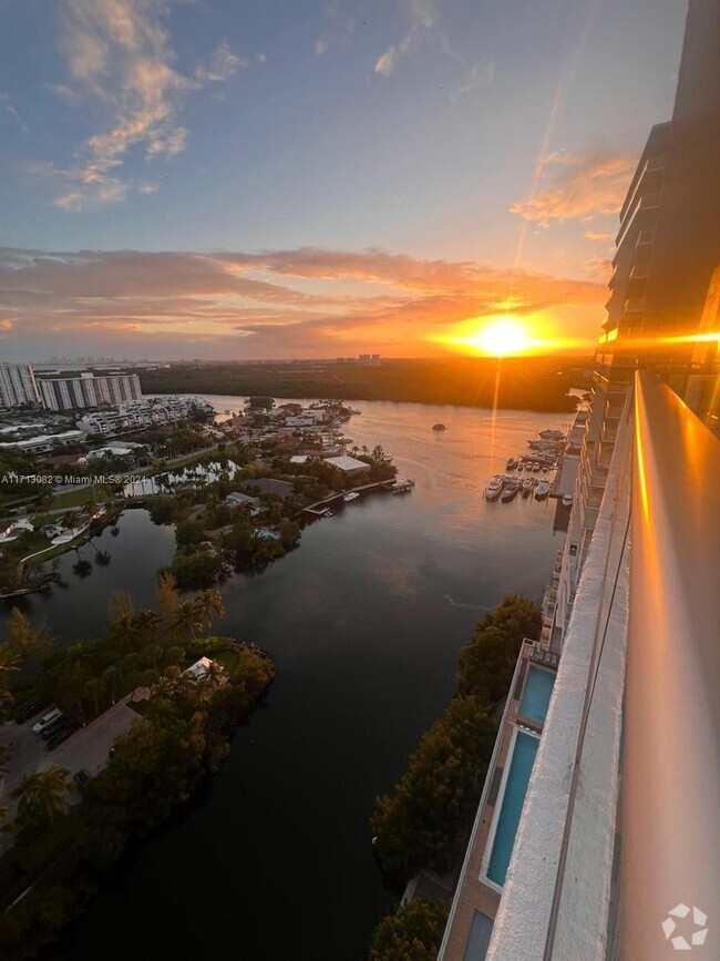 Building Photo - 300 Sunny Isles Blvd