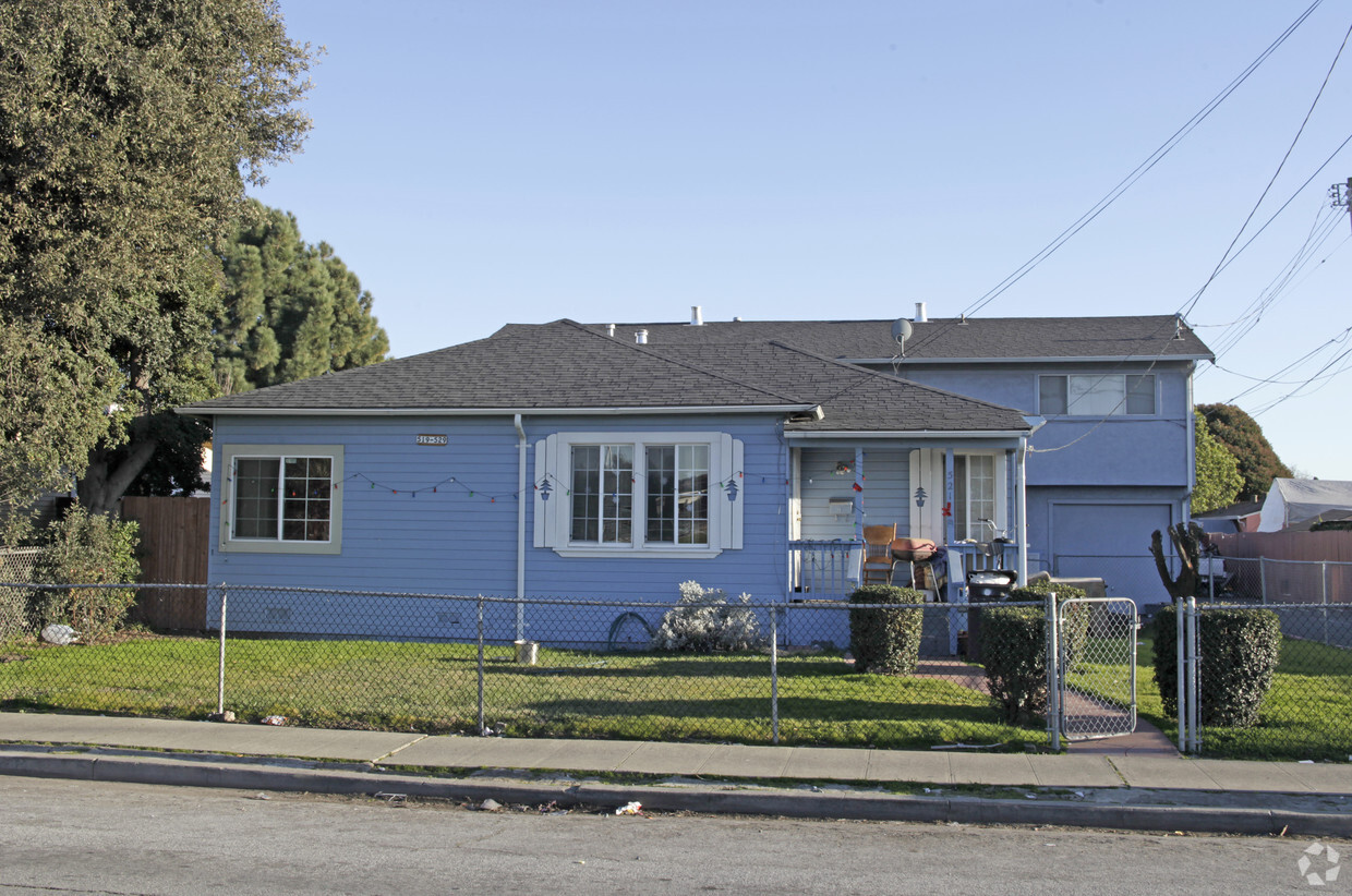 Building Photo - Laurel Avenue Apartments