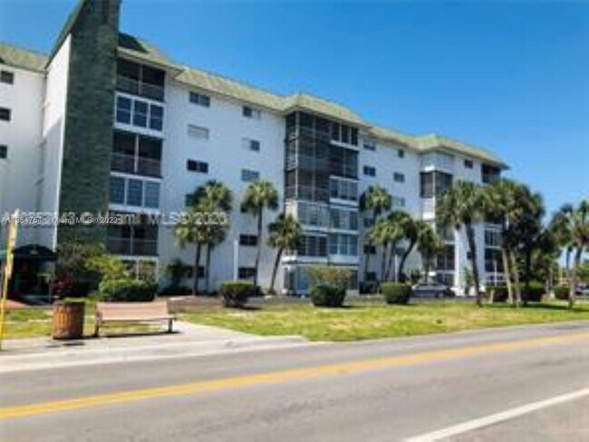 Foto del edificio - 4751 NW 21st St