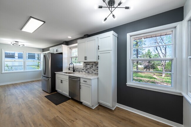 Building Photo - 4670 Frederick St