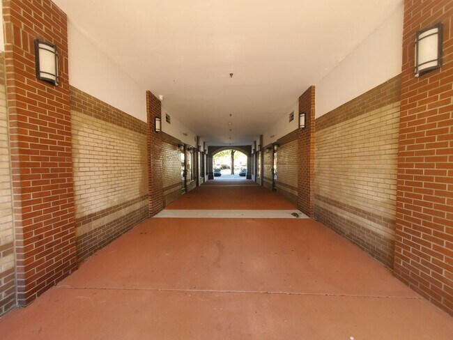 Foto del edificio - 325 Hay St