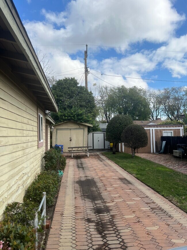 Foto del edificio - 1026 Glendon Ct