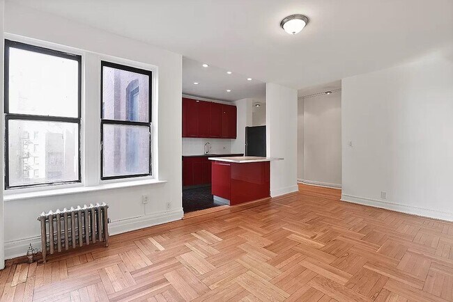 Foto del edificio - 825 Walton Ave