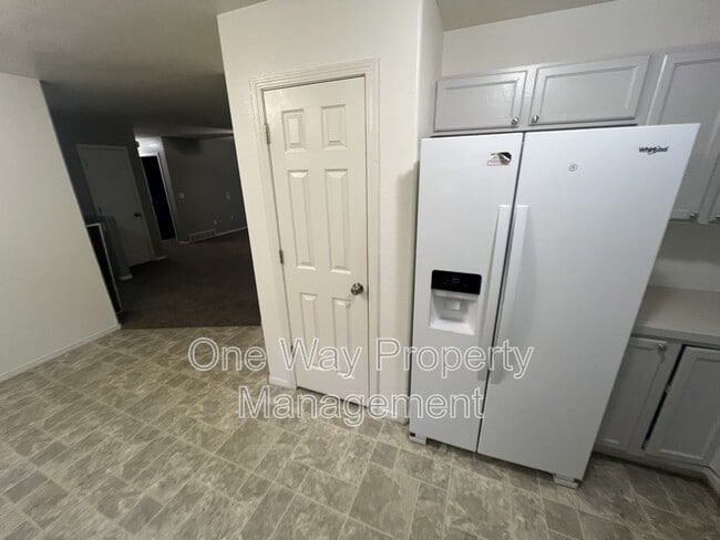 Building Photo - 2921 Anchor Dr