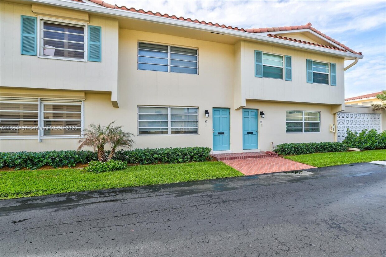 5450 N Ocean Blvd, LauderdalebytheSea, FL 33308 Townhouse for Rent in LauderdalebytheSea
