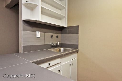 Building Photo - 1525 SE 41st Ave