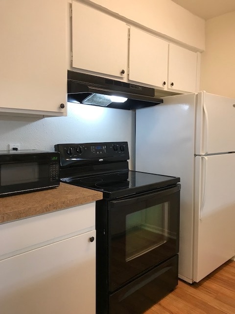 Microwave and Refrigerator included! - 6067 Milton St