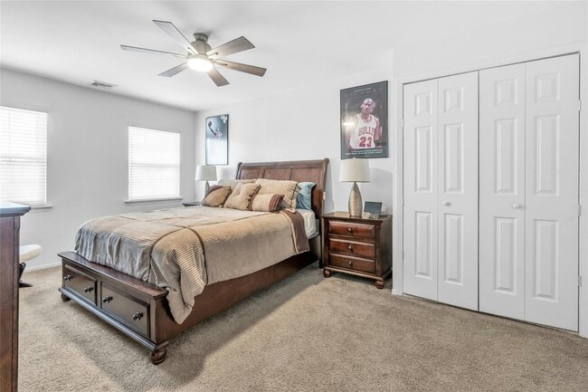 Building Photo - Plainview