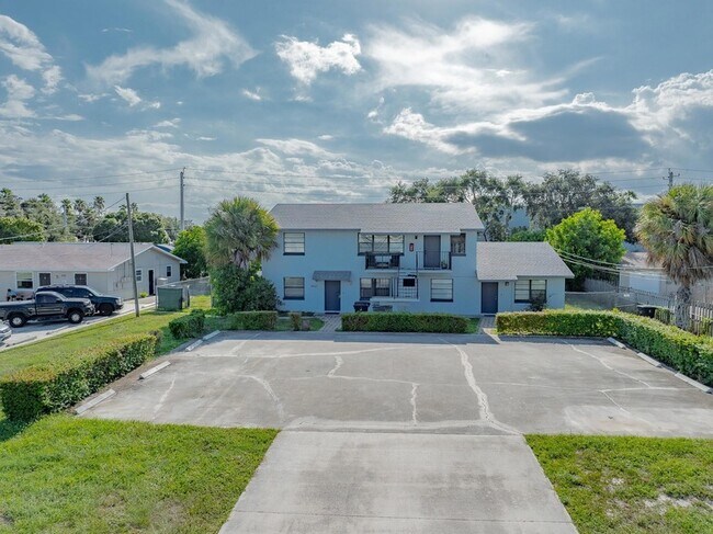 Building Photo - 8507 Sunset Dr