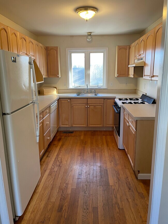 Cocina - 638 Fellows Ave