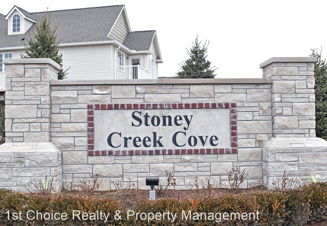 Foto del edificio - 56322 Long Island Dr