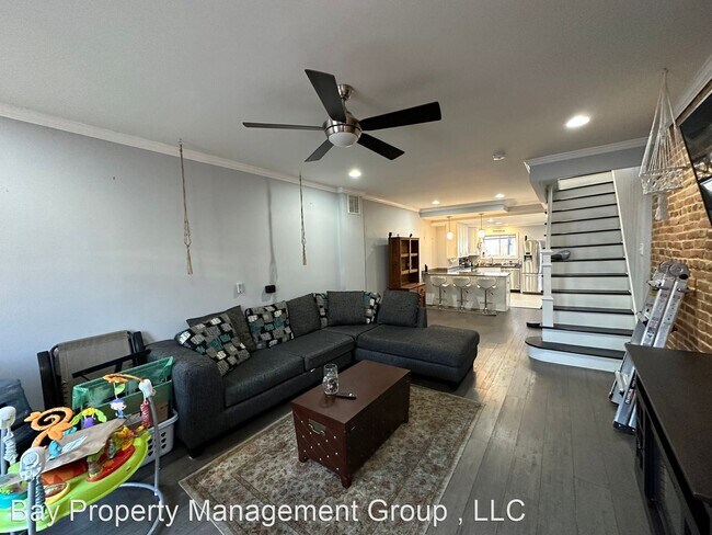 Building Photo - 3 br, 2 bath House - 2640 Hampden Ave
