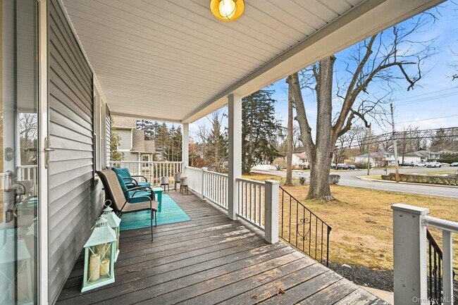 Foto del edificio - 359 Orangeburg Rd