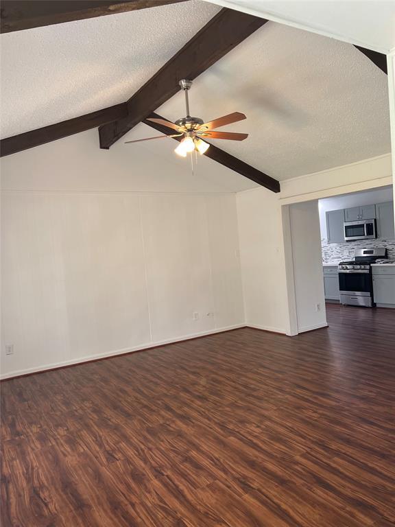 Building Photo - 1026 Fallbrook Dr