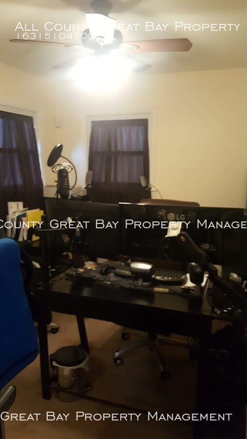 Foto del edificio - Beautiful Central Islip Home 3 Bed 1 Bath