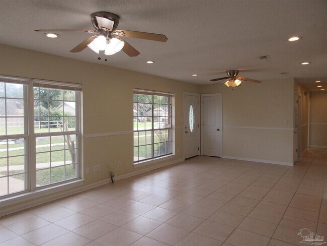 Building Photo - 4249 Queens Ct