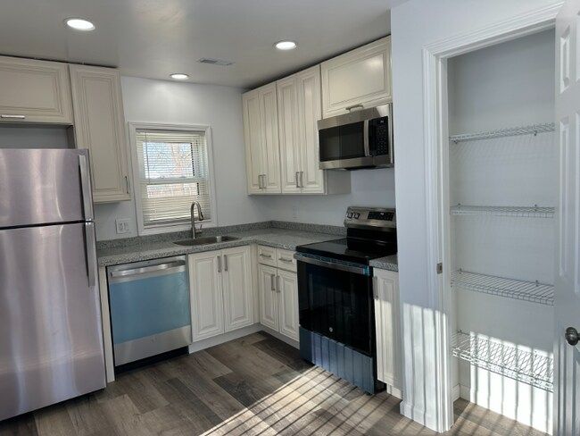 Foto del edificio - 28530 Grayling Ave