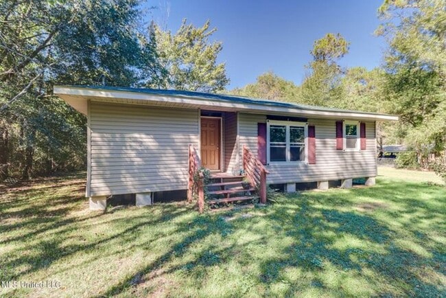 Foto del edificio - Long beach home now available for rent