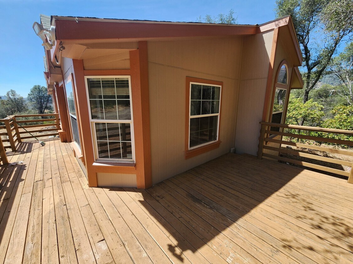 Building Photo - 5702 CA-49