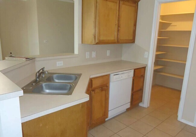 Building Photo - 16032 Okalee Ln