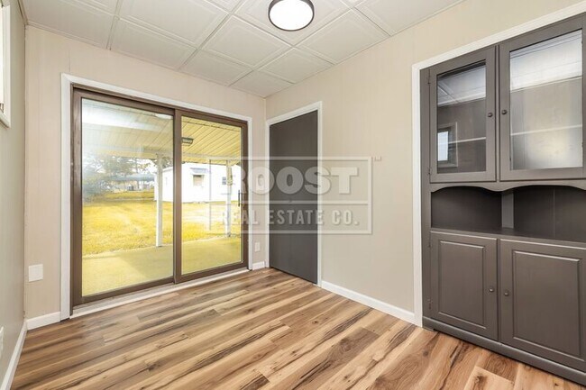 Foto del edificio - 1823 Rutland Ave