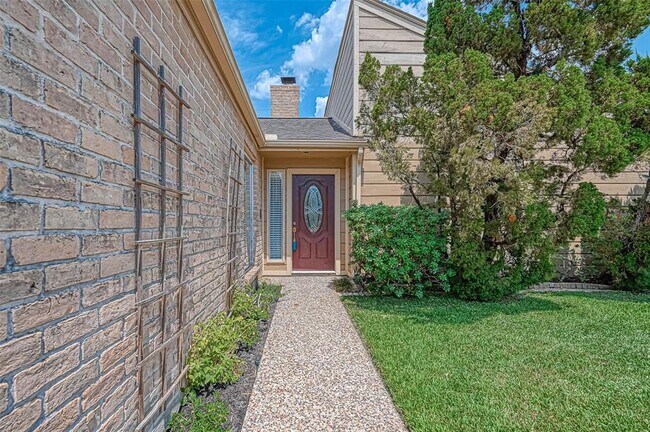 Foto del edificio - 2223 Kinbrook Dr